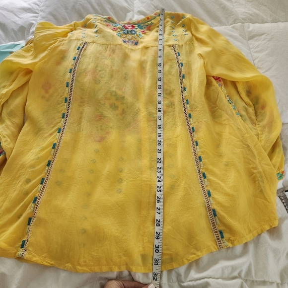Johnny Was Yellow Embroidered Shirt Ladies Size Large Embroidered Boho Hippie - Picture 6 of 7